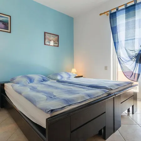 Apartmán 2 Bedroom Beautiful In