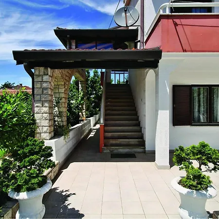 2 Bedroom Beautiful Apartment In Savudrija Apartment