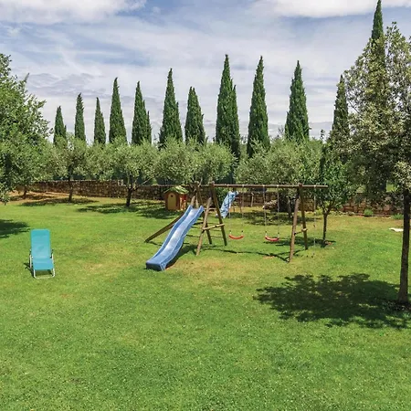 2 Bedroom Beautiful In *