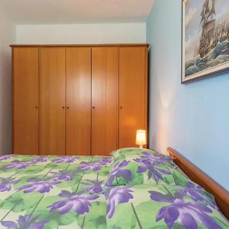 2 Bedroom Beautiful Apartment In Savudrija Apartment