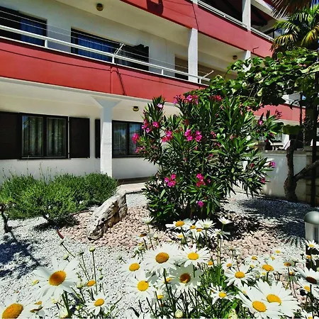 2 Bedroom Beautiful Apartment In Savudrija